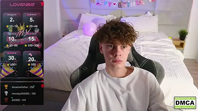Snapshot of cute_thomas chatting on 02.16.25 cute thomas online show from 02.16.25