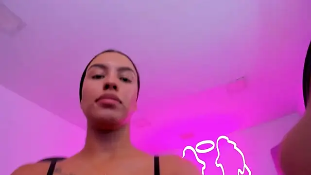 xiomara  cortes online show from 11.04.25