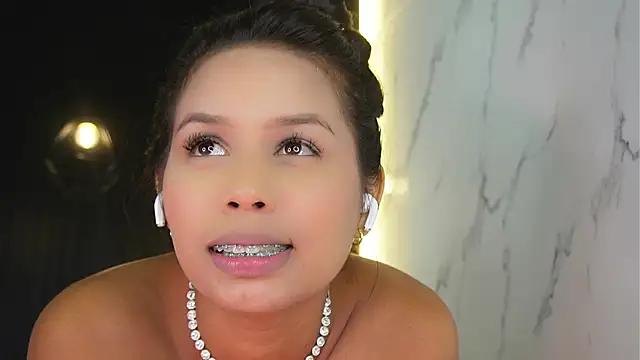 charlotte 01 online show from 02.22.25