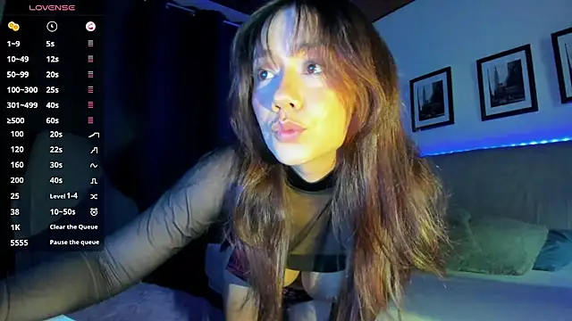 sofimendoza online show from 10.12.25