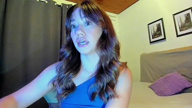 sofimendoza online show from 10.18.25