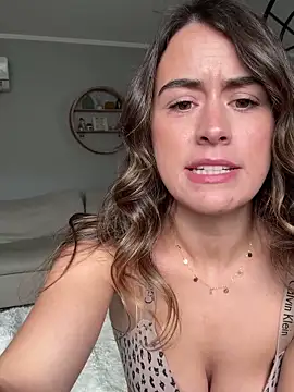 Wetbabygirlxo online show from 10.28.25