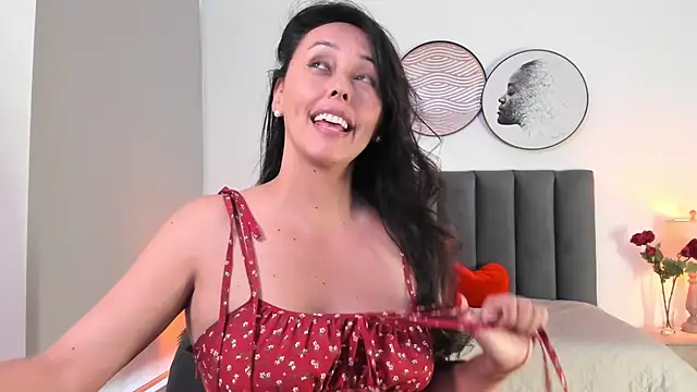 SaharaGarcia   online show from 02.20.25