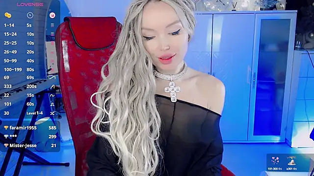 WhiteBunny online show from 12.24.24