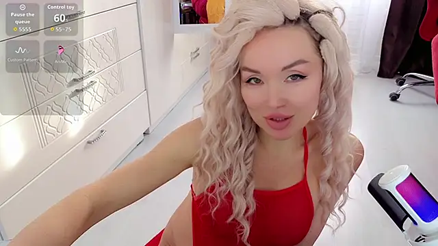 WhiteBunny online show from 01.14.26