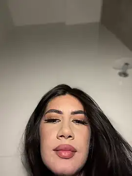 Snapshot of clarachanelricek chatting on 12.15.24 clarachanelricek online show from 12.15.24