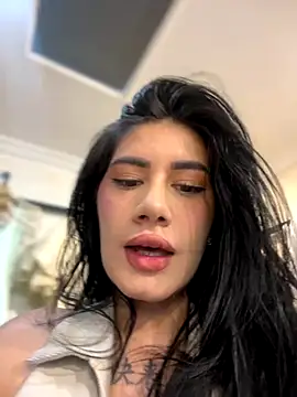 Snapshot of clarachanelricek chatting on 10.04.25 clarachanelricek online show from 10.04.25