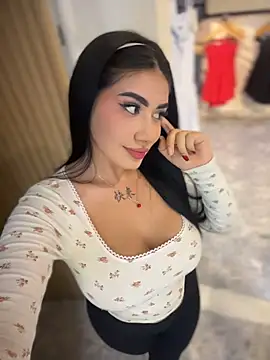 Snapshot of clarachanelricek chatting on 11.13.25 clarachanelricek online show from 11.13.25