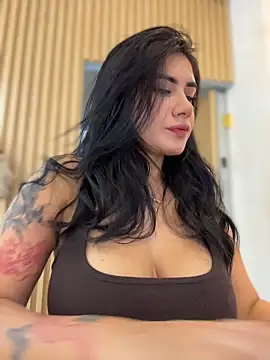 Snapshot of clarachanelricek chatting on 12.13.25 clarachanelricek online show from 12.13.25