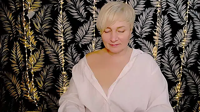 Olivia playful online show from 02.06.25