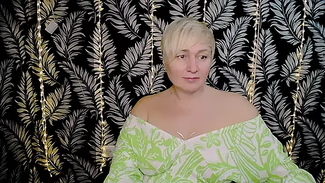 Olivia playful online show from 02.17.25