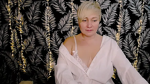 Olivia playful online show from 03.03.25