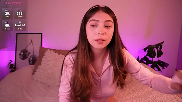 Snapshot of annie24_evans chatting on 02.10.25 annie24 evans online show from 02.10.25