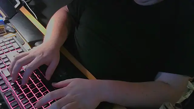 Snapshot of Smallcock22 chatting on 02.24.26 Smallcock22 online show from 02.24.26