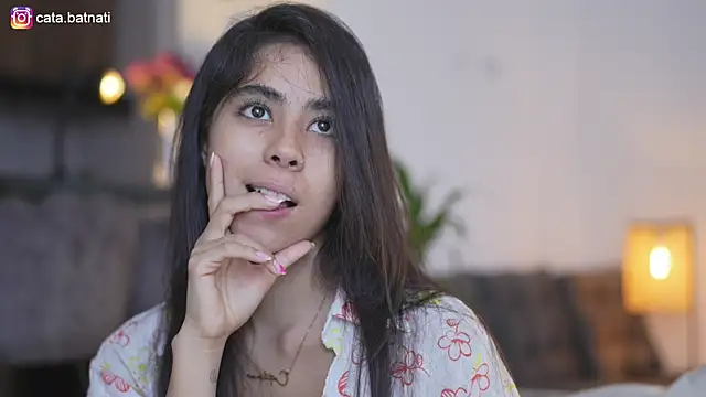 Snapshot of cata_batnati chatting on 11.22.25 cata batnati online show from 11.22.25