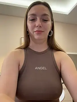 Snapshot of Janeee chatting on 12.20.24 Janeee online show from 12.20.24