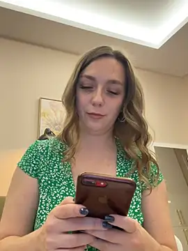 Snapshot of Janeee chatting on 12.31.24 Janeee online show from 12.31.24