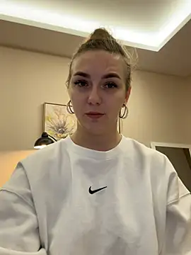 Snapshot of Janeee chatting on 01.20.25 Janeee online show from 01.20.25