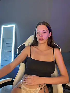 julia fly online show from 06.21.26