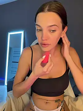 julia fly online show from 07.10.26