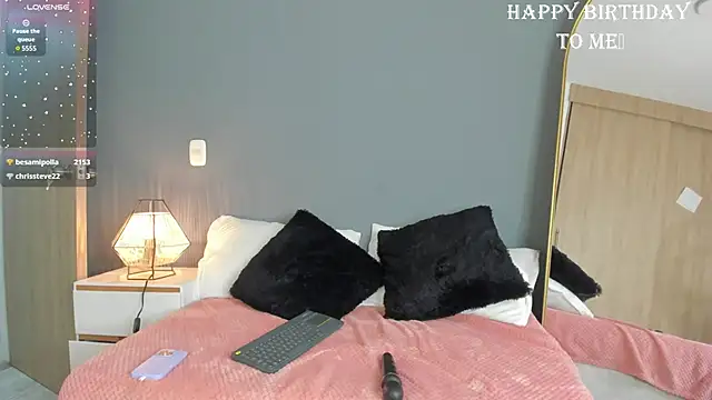 dominique25  online show from 02.28.25