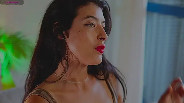 anabelcurvy online show from 10.23.25