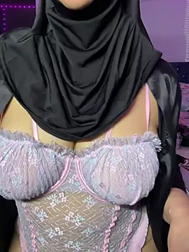 Snapshot of Jameela chatting on 07.06.26 Jameela online show from 07.06.26