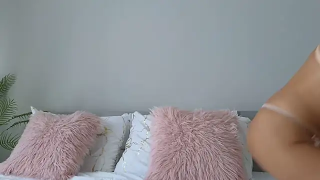 Snapshot of Allys chatting on 11.19.25 Allys online show from 11.19.25