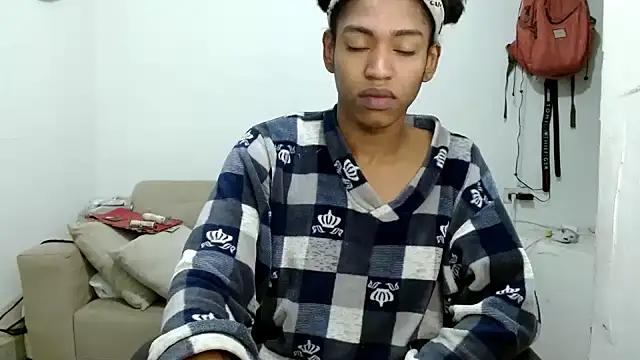 angelamarie1 online show from 11.27.25