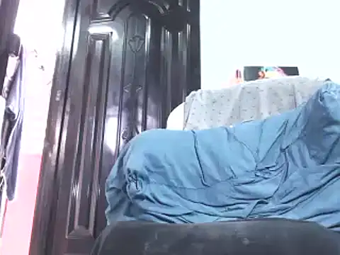 Snapshot of pamelabigcock69 chatting on 10.25.25 pamelabigcock69 online show from 10.25.25