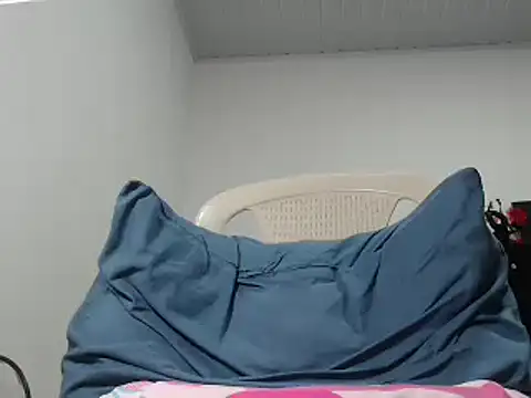 Snapshot of pamelabigcock69 chatting on 11.15.25 pamelabigcock69 online show from 11.15.25