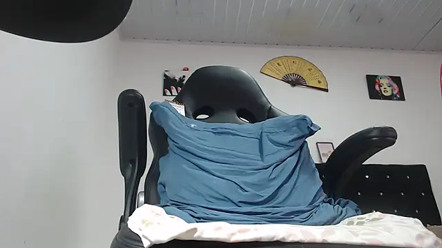 Snapshot of pamelabigcock69 chatting on 05.17.26 pamelabigcock69 online show from 05.17.26