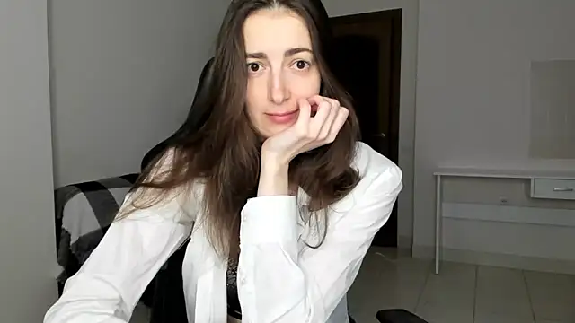 Sabrina Mur online show from 12.04.25