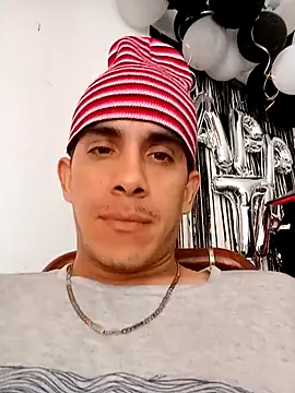 LarryCapija online show from 10.10.25