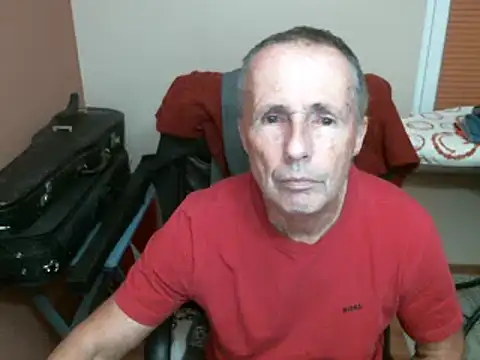 Snapshot of olibrius71 chatting on 02.01.25 olibrius71 online show from 02.01.25