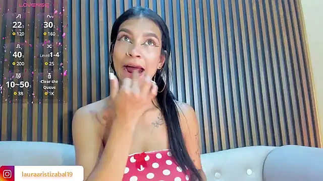 LauraAristizabal online show from 02.01.25