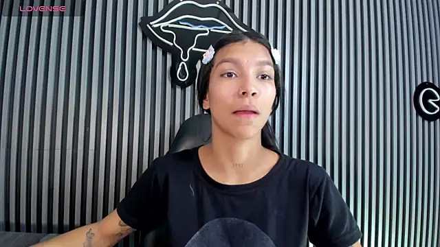 LauraAristizabal online show from 02.26.25