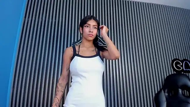 LauraAristizabal online show from 03.22.25