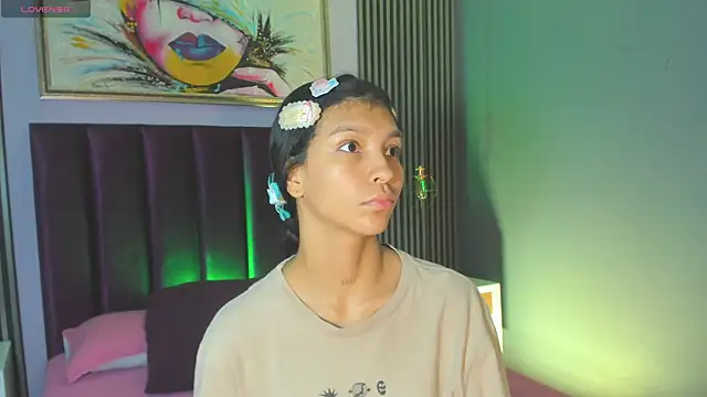 LauraAristizabal online show from 10.24.25