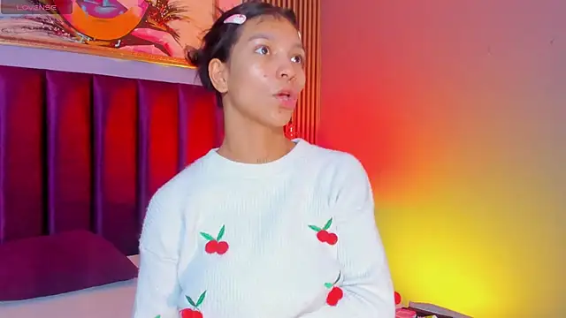 LauraAristizabal online show from 11.25.25