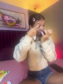 LauraAristizabal online show from 03.13.26