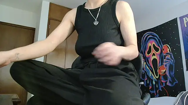 Snapshot of MINI_Petite chatting on 02.27.26 MINI Petite online show from 02.27.26