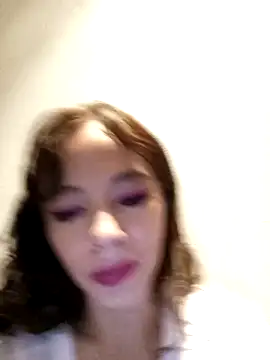 Snapshot of MINI_Petite chatting on 04.08.26 MINI Petite online show from 04.08.26