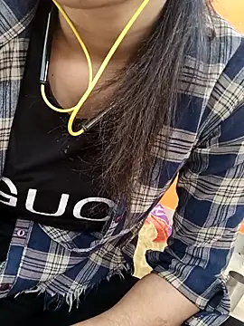 CuteSarikaLIVE online show from 02.19.26