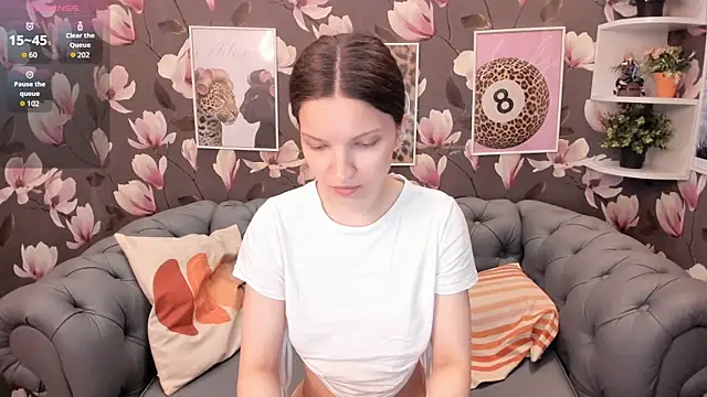 Snapshot of MelaniGrand chatting on 05.23.26 MelaniGrand online show from 05.23.26