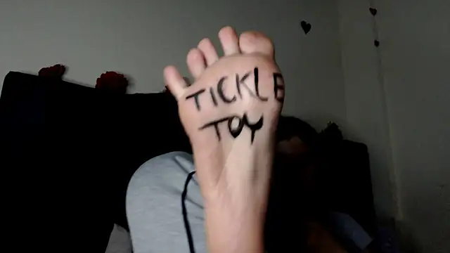 Meghan320 online show from 03.22.25