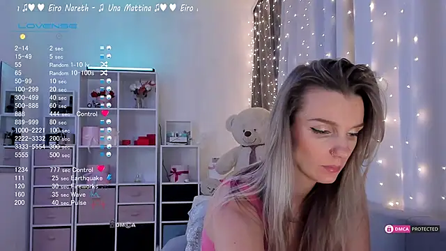 Snapshot of Karamelsw_ chatting on 02.01.25 Karamelsw online show from 02.01.25