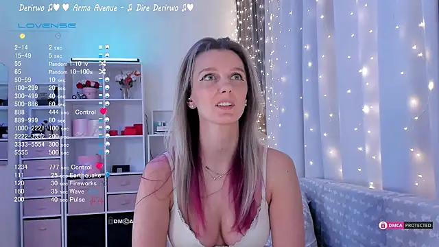 Snapshot of Karamelsw_ chatting on 02.10.25 Karamelsw online show from 02.10.25