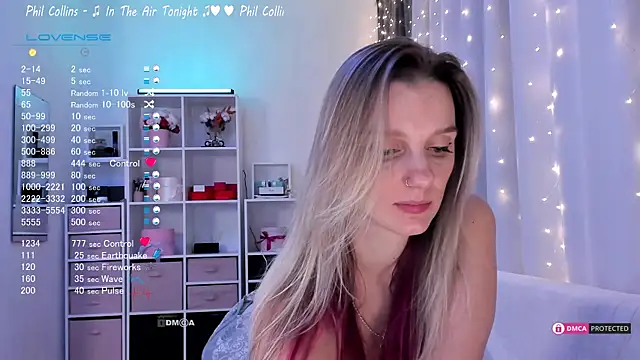 Snapshot of Karamelsw_ chatting on 03.21.25 Karamelsw online show from 03.21.25