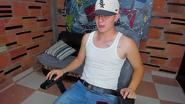 Snapshot of patrik_027 chatting on 02.06.25 patrik 027 online show from 02.06.25